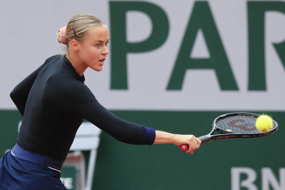 Anna Karolína Schmiedlová v zápase proti Venus Williamsovej na Roland Garros 2020