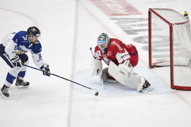 Euro Hockey Tour: Česi premárnili náskok a prehrali s Fínmi po nájazdoch. Rusi zdolali Švédov