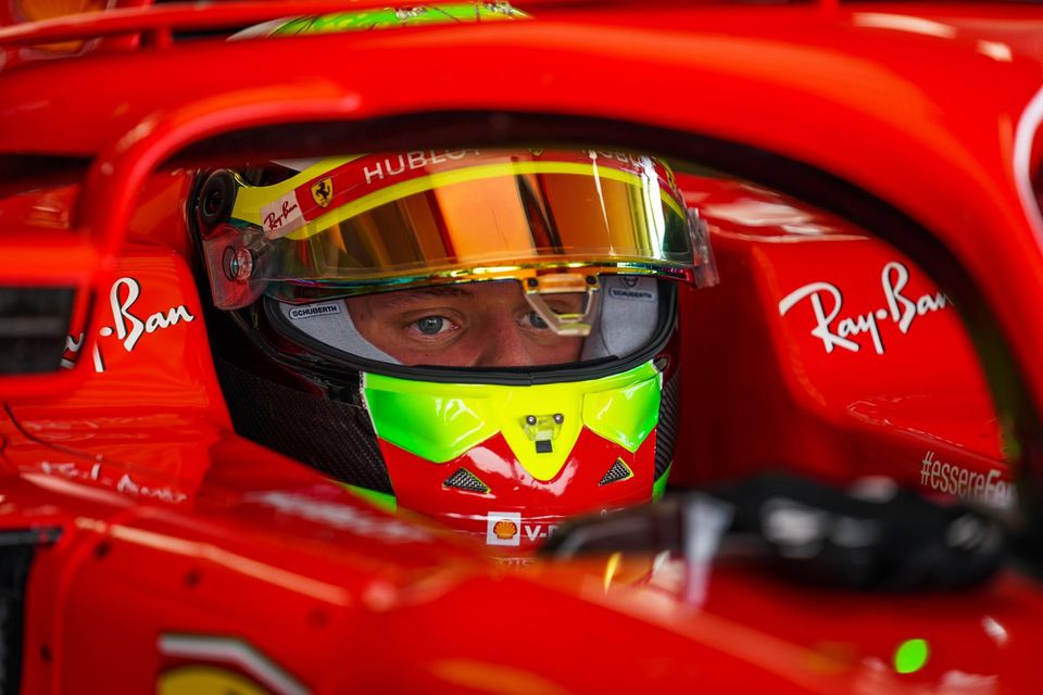 Mick Schumacher vo Ferrari.