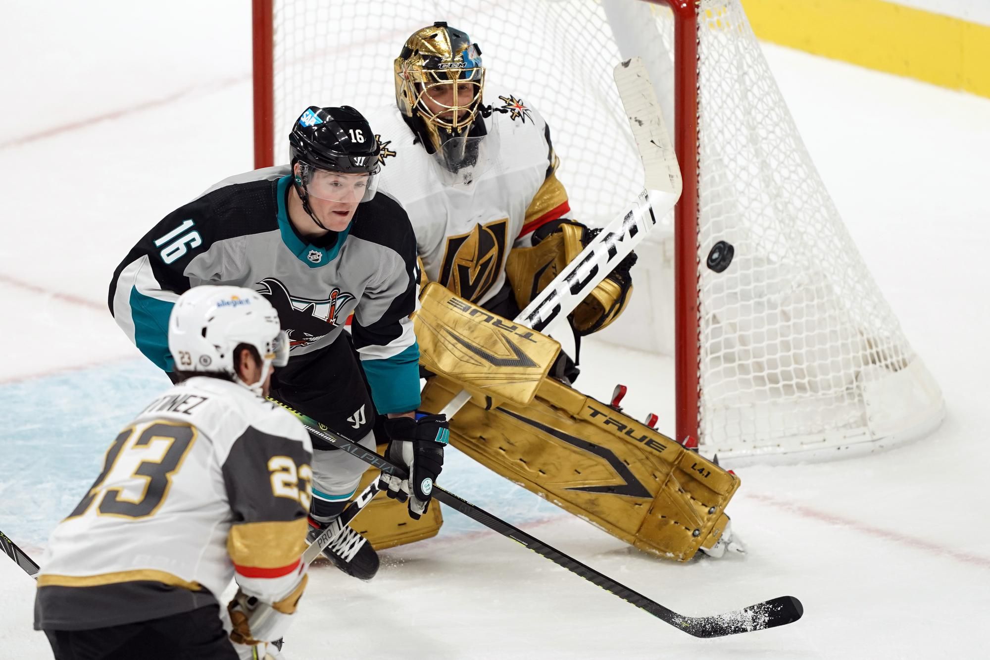 Brankár Marc-Andre Fleury (Vegas Golden Knights) v zápase proti San Jose Sharks