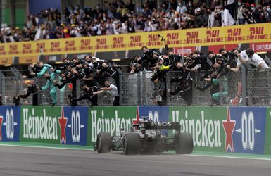 VC Portugalska: Lewis Hamilton ovládol preteky a prepísal historické tabuľky