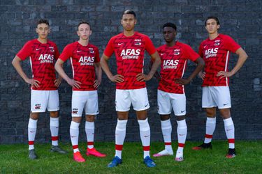 AZ Alkmaar hlási viac než desať pozitívnych hráčov, napriek tomu odohrá duel s Neapolom
