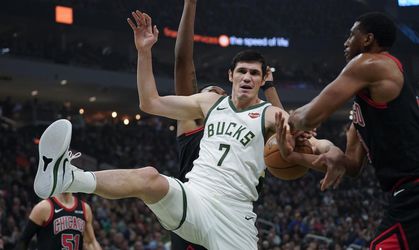 NBA: Milwaukee Bucks už neráta s Ersanom Ilyasovom