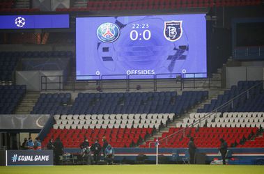 Prerušený zápas PSG s Basaksehirom Istanbul dohrajú v stredu