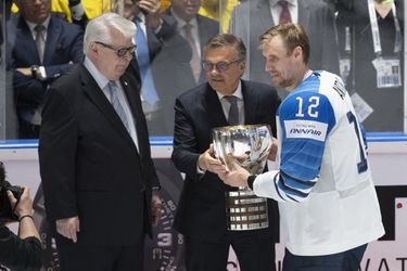 Zvrat v prípade MS v hokeji 2021? René Fasel údajne chce celý šampionát zorganizovať na Slovensku