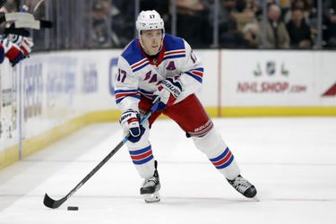 Jesper Fast sa sťahuje z New Yorku Rangers, pôsobisko v NHL mení prvýkrát