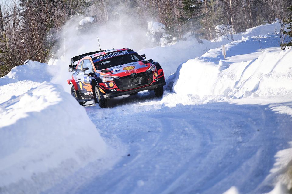 estónska posádka v zložení Ott Tänak a spolujazdec Martin Järveoja na voze Hyundai i20 Coupe WRC vyhrali Arktickú rely vo Fínsku