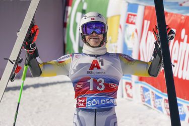 SP: Senzácia v Söldene. Víťazom obrovského slalomu 20-ročný Nór, Adam Žampa má prvé body