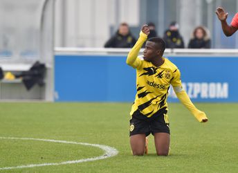 Drahokam Dortmundu strelil štyri góly, gestom reagoval na rasistické útoky