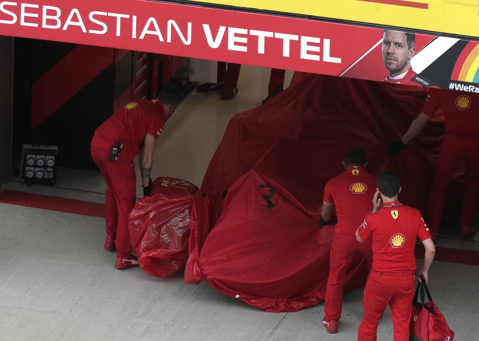 Garáž Sebastiana Vettela.
