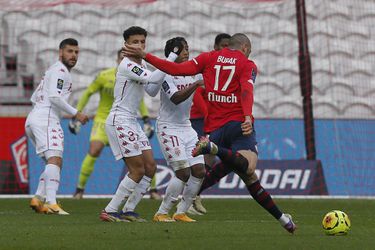 Lille prerušilo víťaznú šnúru Monaka, v zápase Méty - Lyon sa červenalo
