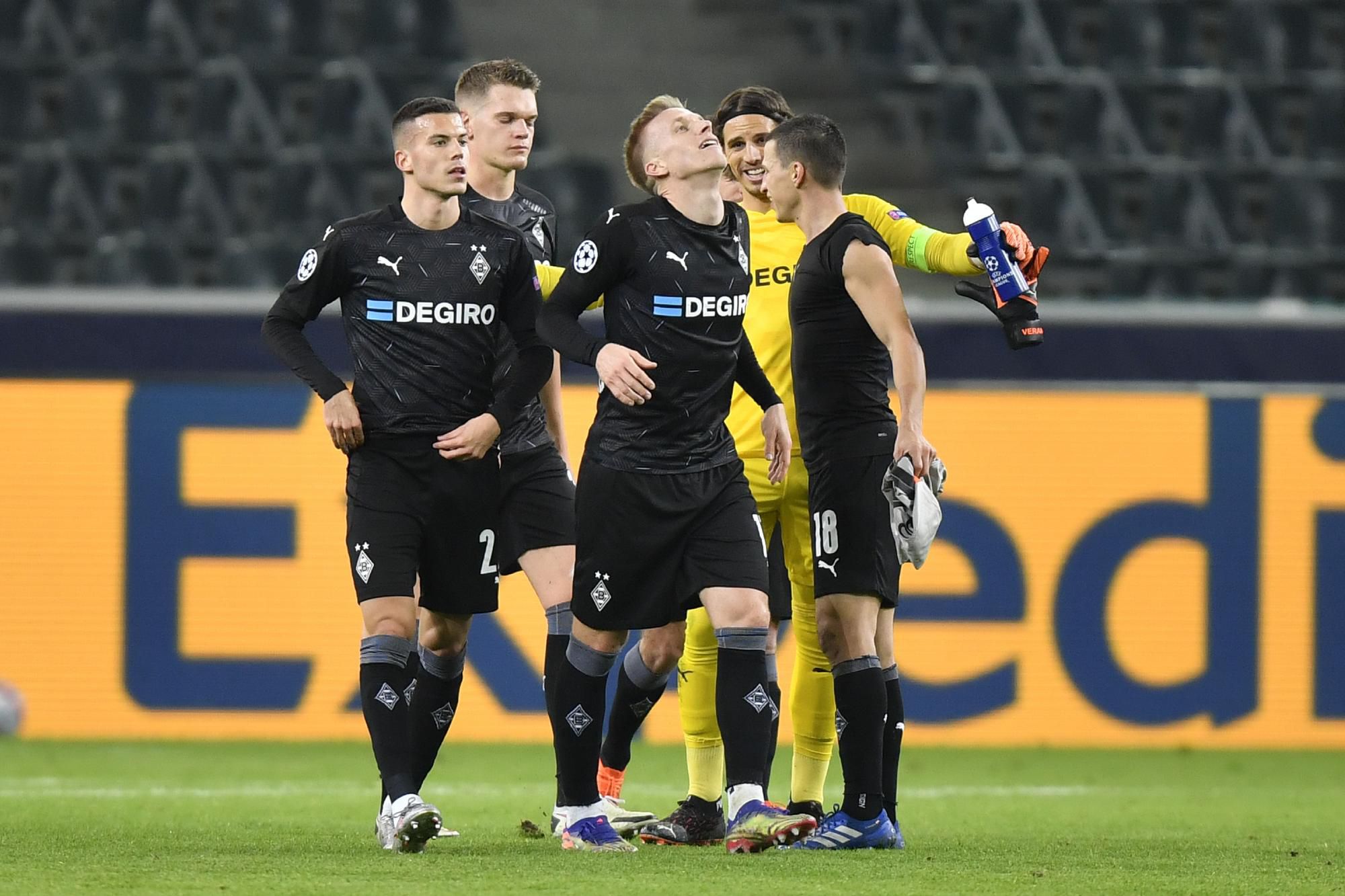 László Bénes so spoluhráčmi z Borussie Mönchengladbach