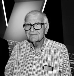 Vo veku 77 rokov zomrel uznávaný český novinár Otakar Černý
