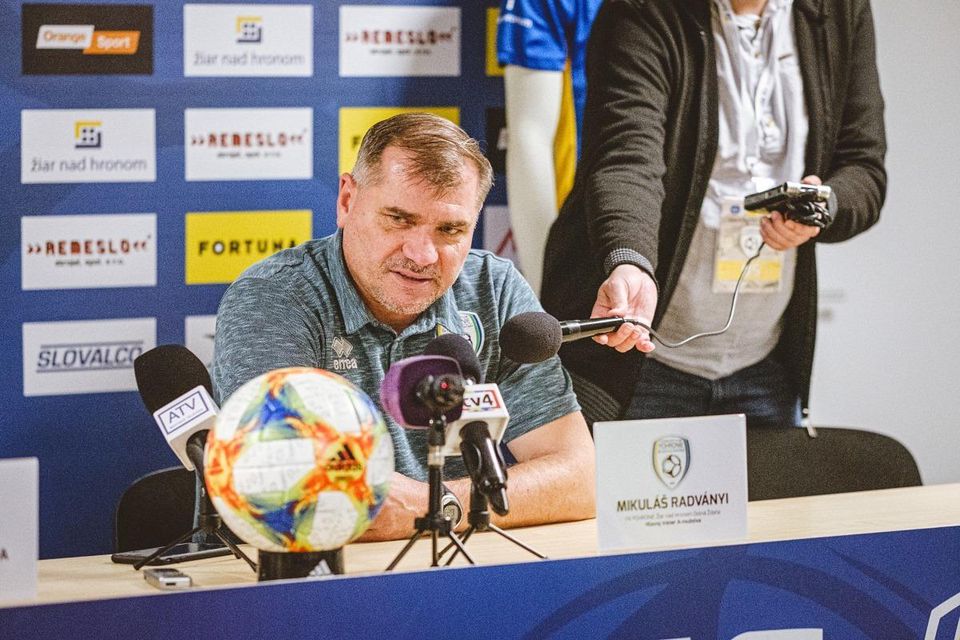 Tréner FK Pohronie Mikuláš Radványi.