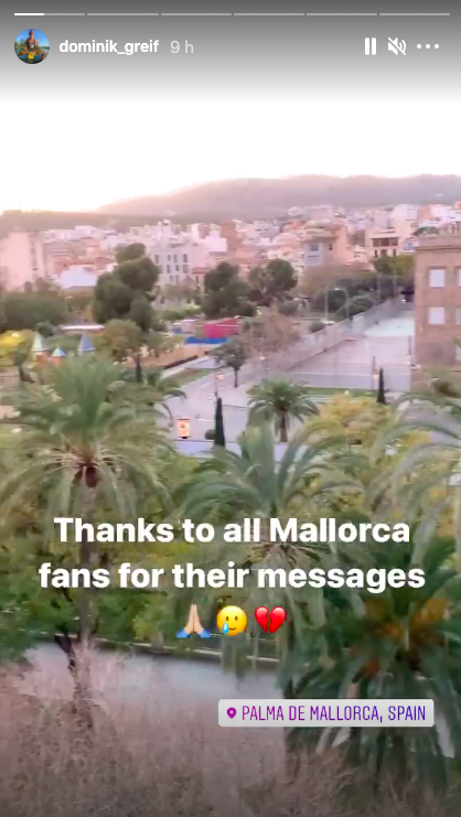 Dominik Greif ďakuje fanúšikom RCD Mallorca.
