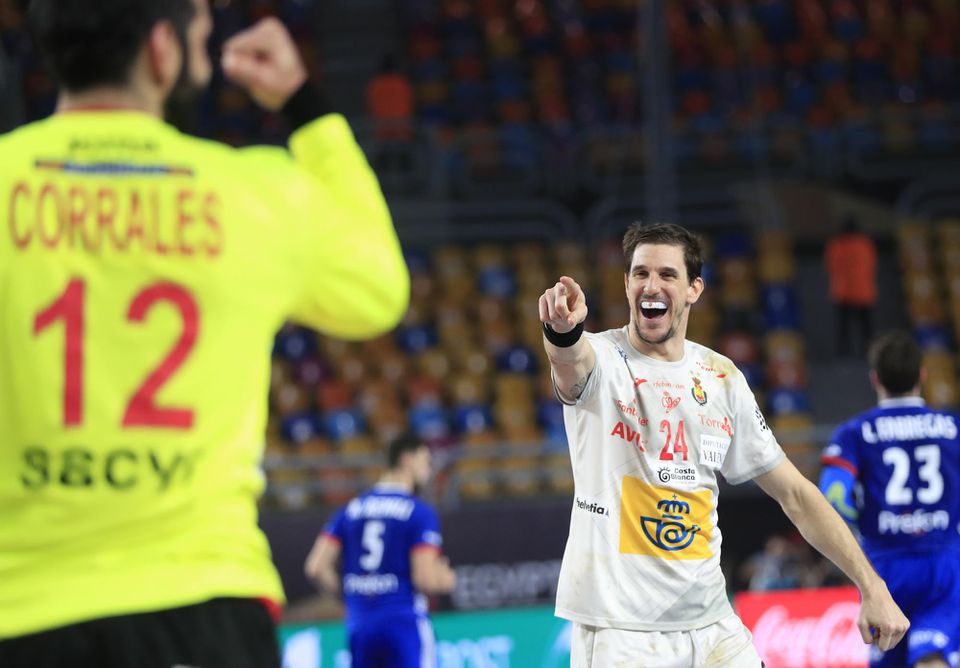 Hádzanári Španielska oslavujú po triumfe v zápase o 3. miesto