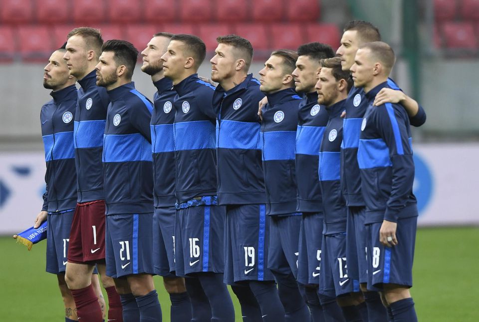 Slovensko - Škótsko (Slovenská futbalová reprezentácia počas hymny)