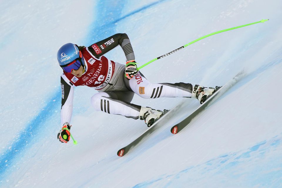 Slovenská lyžiarka Petra Vlhová počas tréningu zjazdu.
