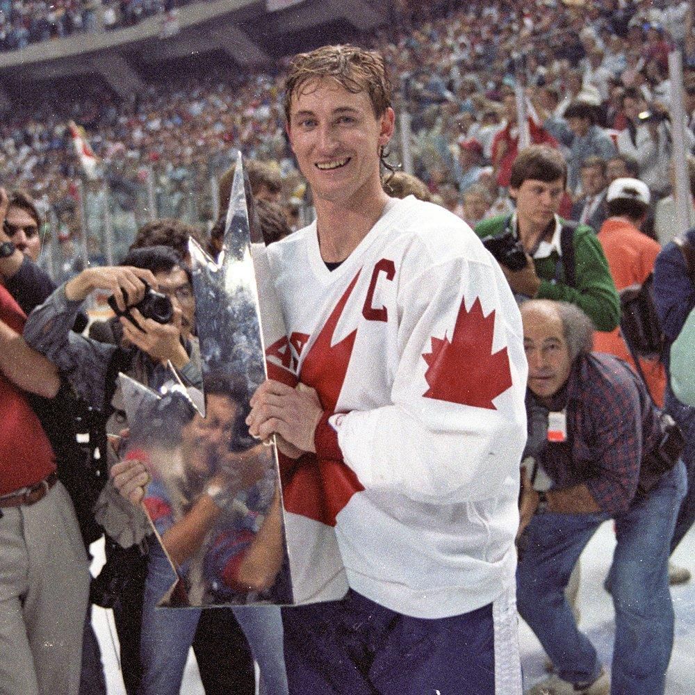 Wayne Gretzky bol na Kanadskom pohári 1987 na vrchole. Mal 26 rokov a za sebou už štyri dvestobodové sezóny. S Edmontonom Oilers práve vyhral tretíkrát Stanleyho pohár.