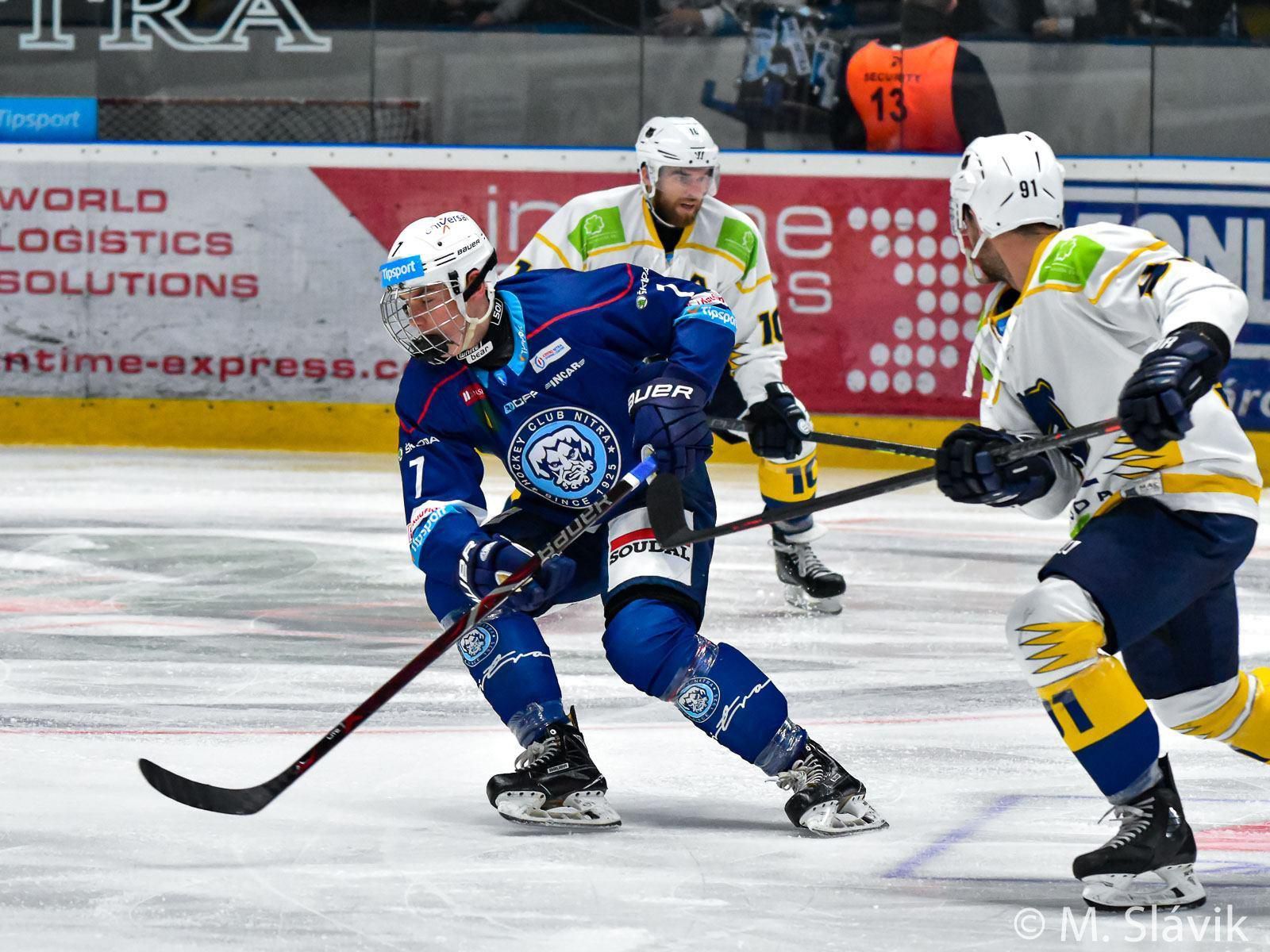 Šimon Nemec v zápase HK Nitra - MAC Budapešť.