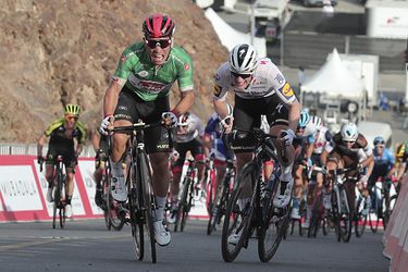 Vuelta: V záverečnom špurte triumfoval Bennett, Roglič si udržal pozíciu lídra