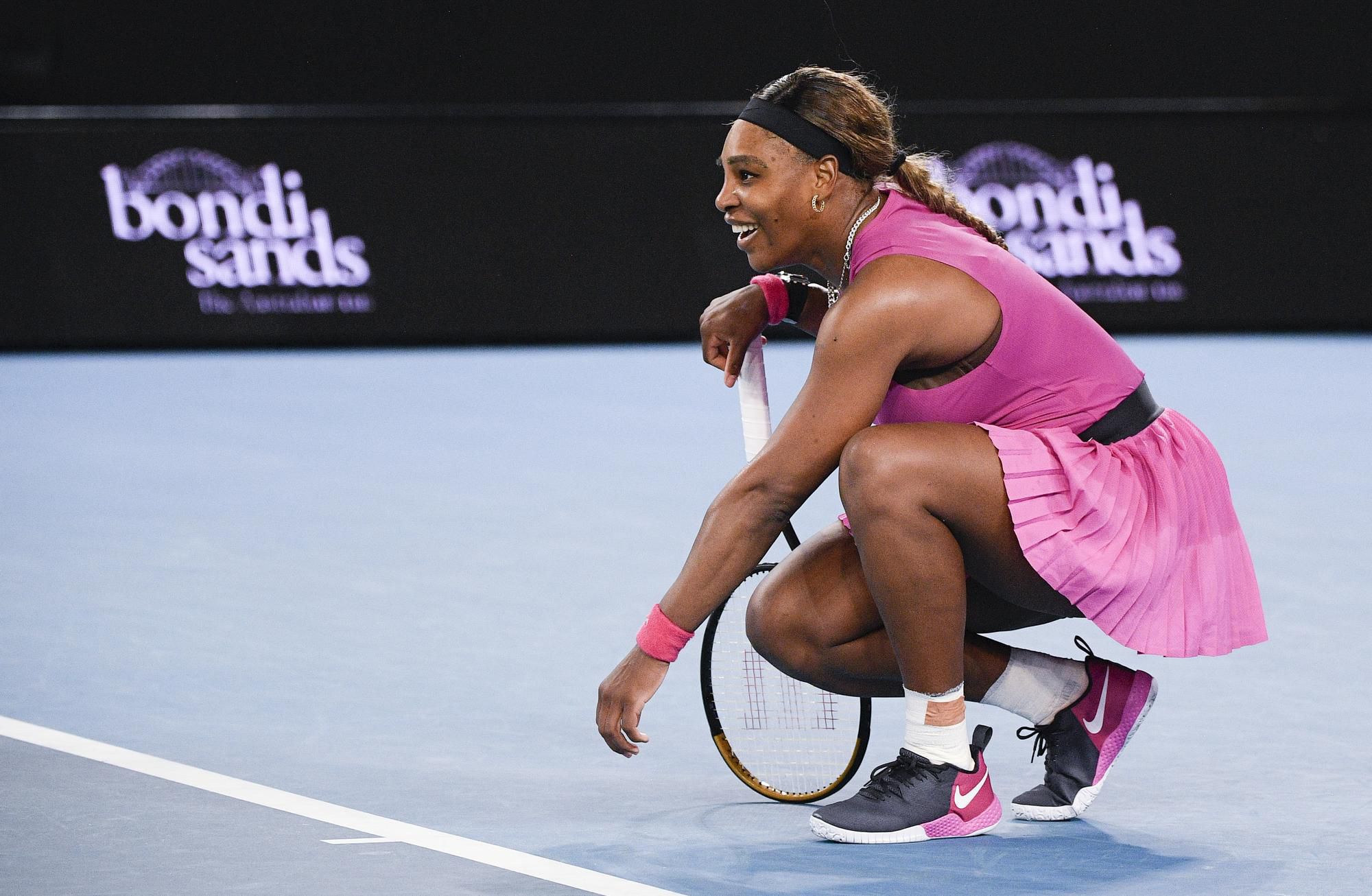 Serena Williamsová počas turnaja WTA v Melbourne pred začiatkom Australian Open