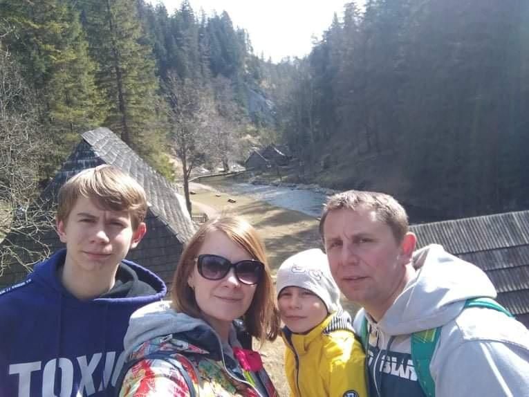 Marián Dirnbach s rodinou na Slovensku