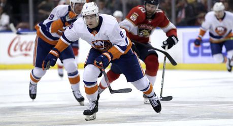 Ryan Pulock sa vyhol arbitráži, s NY Islanders podpísal 2-ročnú zmluvu