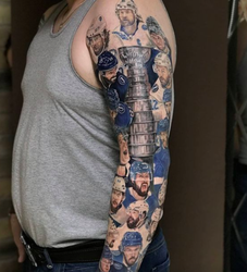 Neuveriteľné tetovanie fanúšika Tampy Bay, nájdete tam aj Erika Černáka