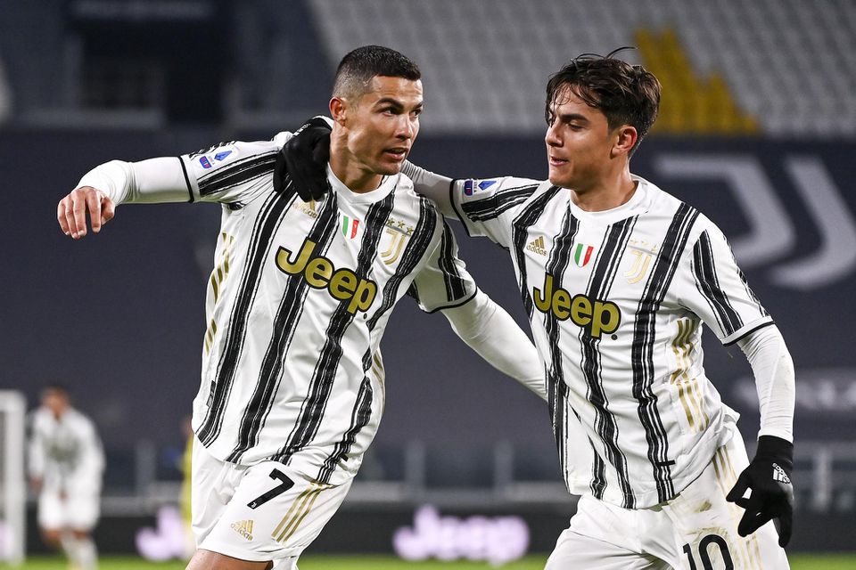 Cristiano Ronaldo sa raduje s Paulom Dybalom v zápase Juventus - Udinese