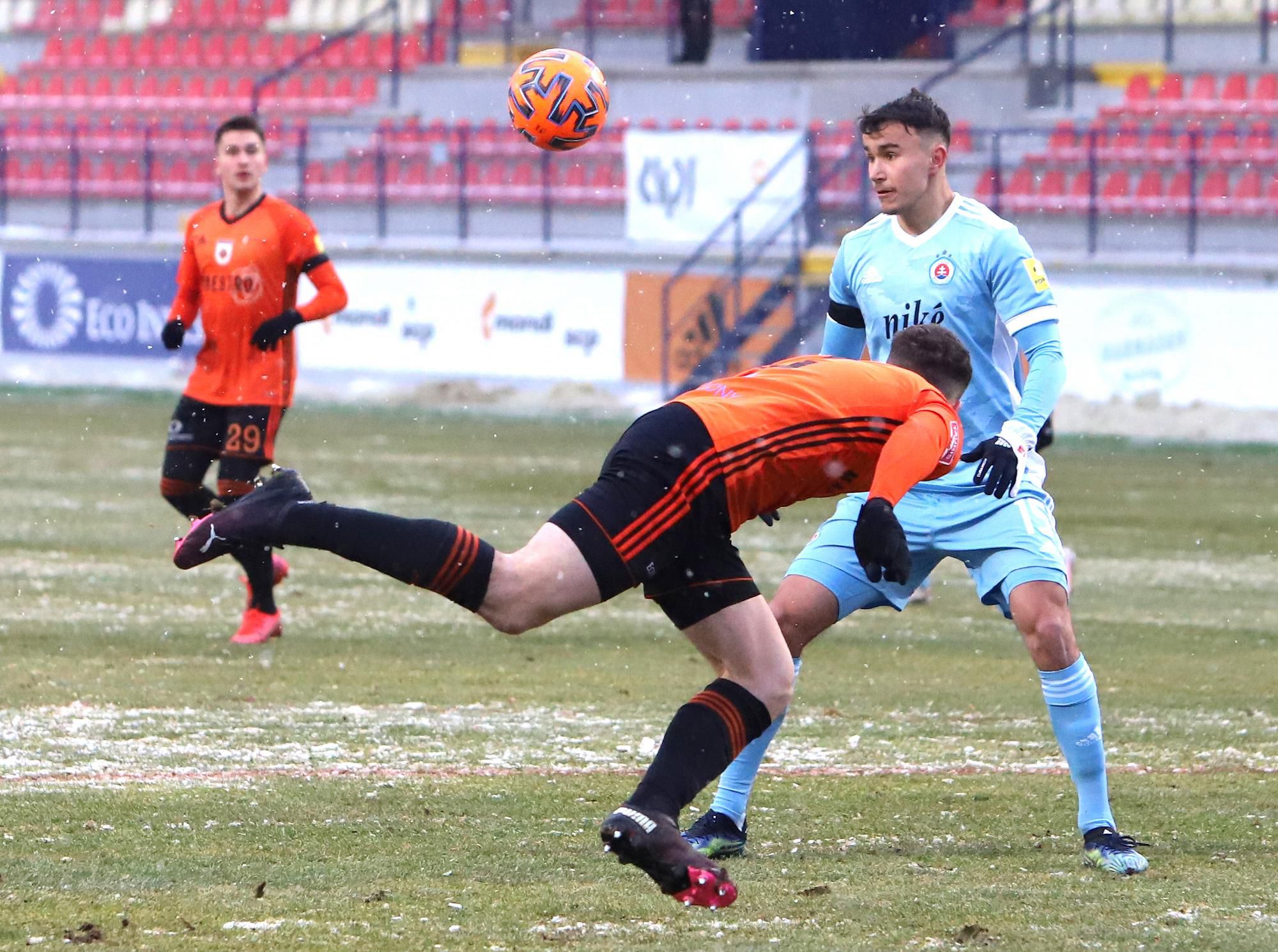 David Strelec (ŠK Slovan Bratislava) v akcii