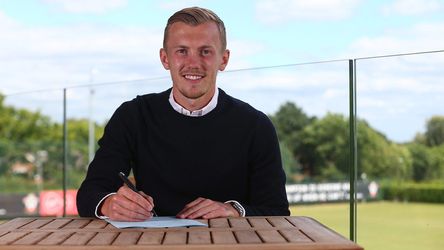Kapitán Southamptonu podpísal s klubom nový päťročný kontrakt