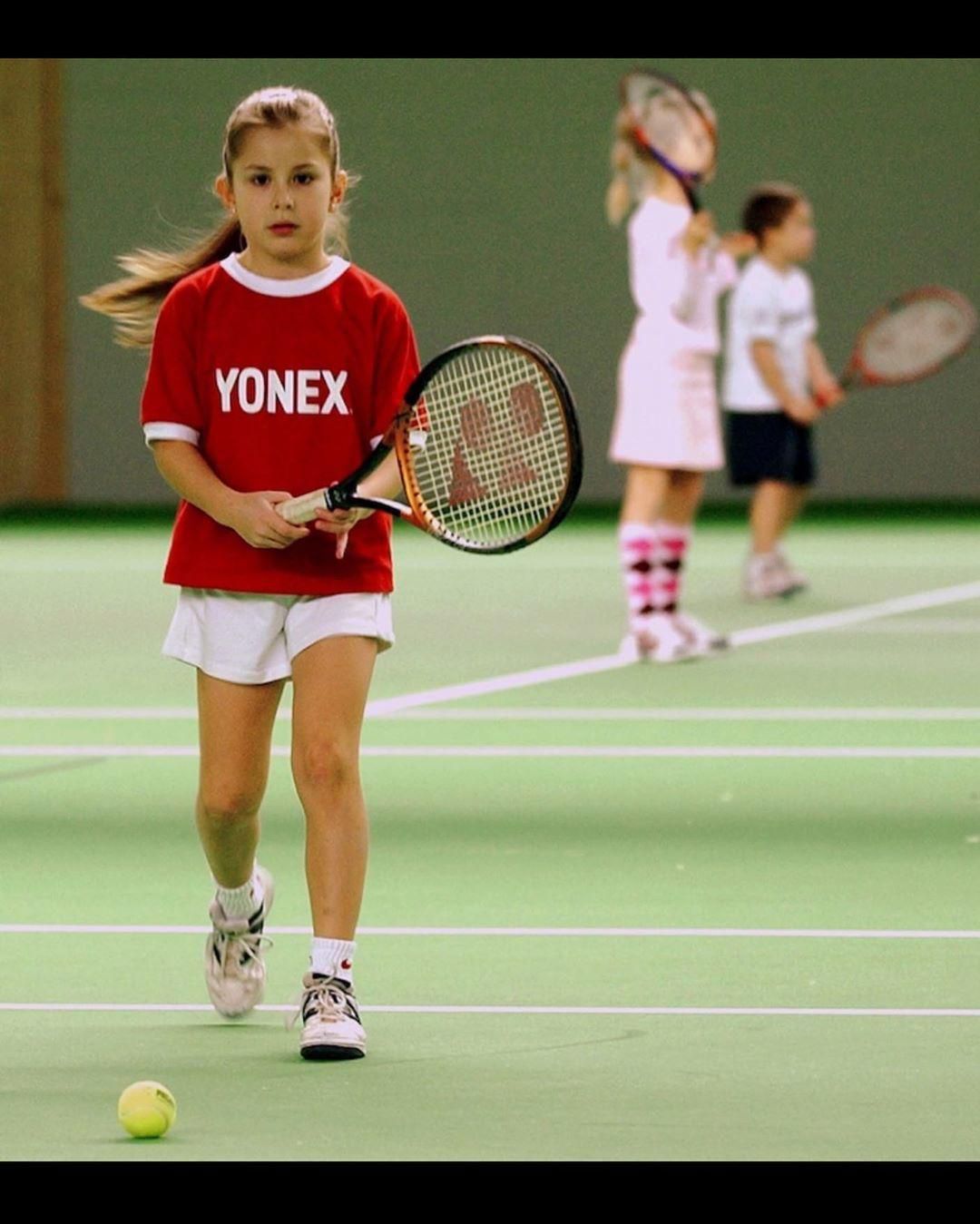 Malá Belinda Benčičová sa učila hrať tenis u mamy Martiny Hingisovej.