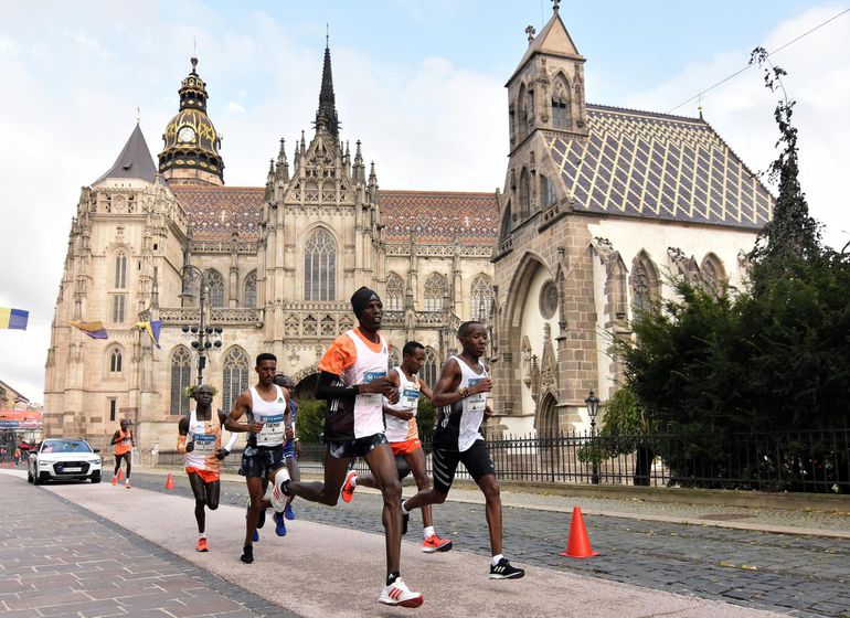 Na jubilejnom 100. ročníku Medzinárodného maratónu mieru pobeží rekordér i sestry Fialkové