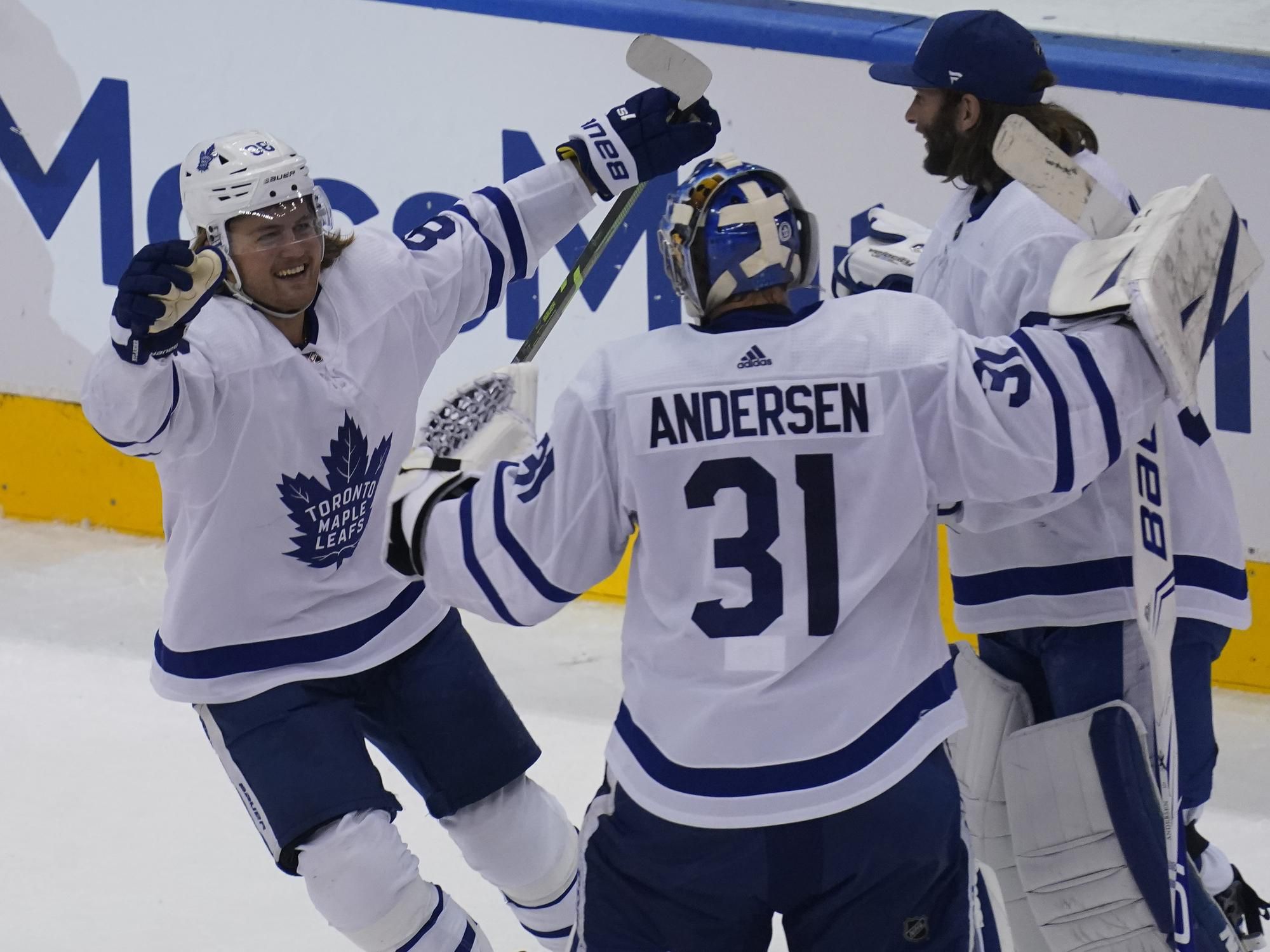 Radosť hráčov Toronta Maple leafs