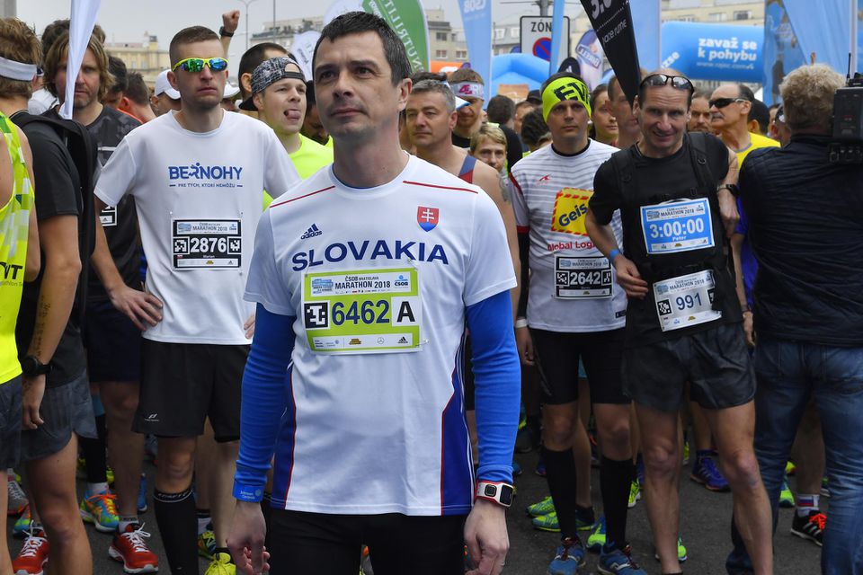 Na snímke prezident Slovenského atletického zväzu (SAZ) Peter Korčok na štarte 13. ročníka ČSOB Bratislava maratón.