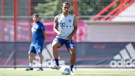 Thiago Alcantara sa opäť zapojil do tréningového procesu Bayernu Mníchov