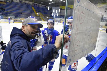 Róbert Petrovický zostáva, hokejové reprezentácie poznajú svojich trénerov