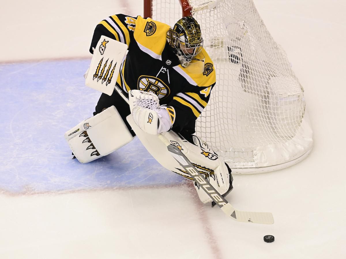 Brankár Bostonu Bruins Jaroslav Halák.