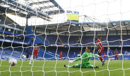 Fatálna chyba Arrizabalagu, brankár Chelsea daroval Liverpoolu víťazstvo