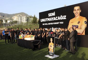 Český futbalista mu zomrel pod rukami. Turecký doktor na tú nočnú moru nikdy nezabudne