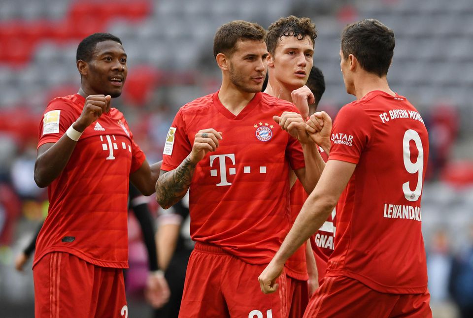 Futbalisti Bayernu Mníchov sa tešia z víťazstva.