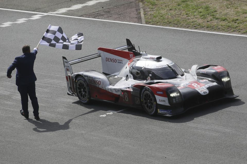 Toyota TS050 Hybrid triumfovala na vytrvalostných pretekoch 24 hodín Le Mans