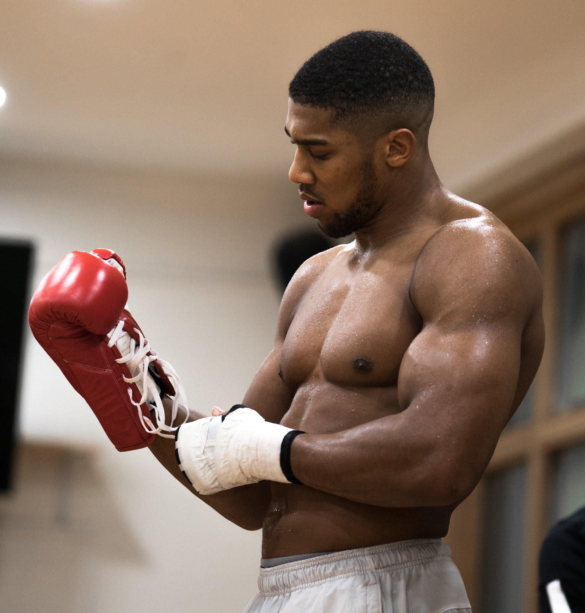 Britský boxer Anthony Joshua.