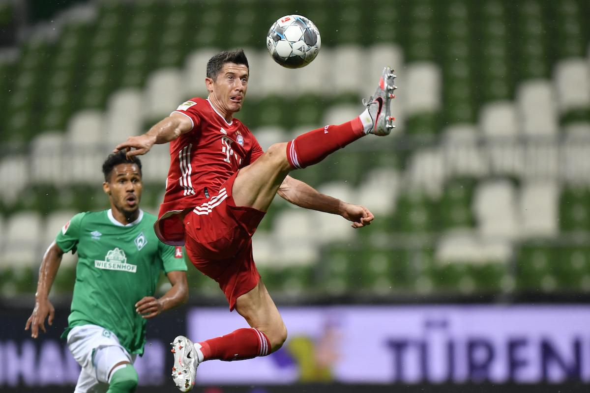 Futbalista Bayernu Mníchov Robert Lewandowski.