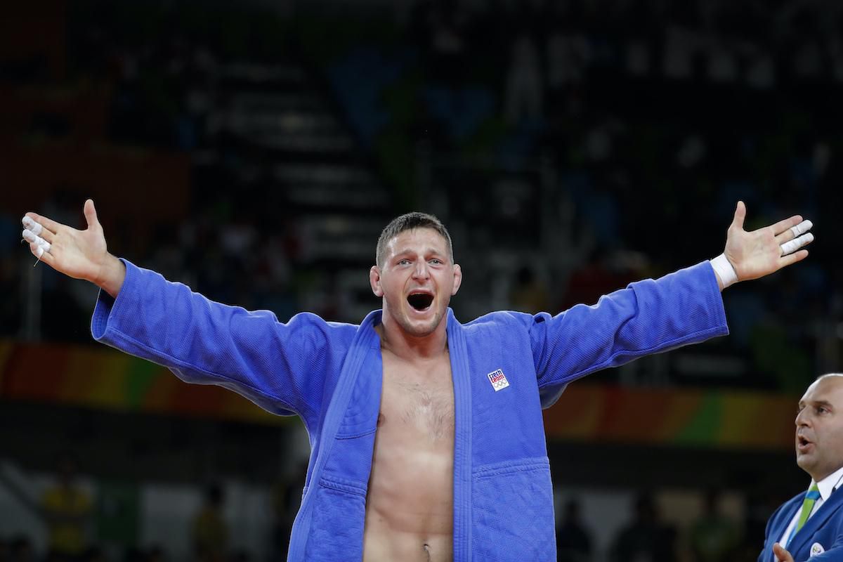 Český džudista Lukáš Krpálek oslavuje po tom, ako sa stal olympijským šampiónom v kategórii do 100 kg v džude na OH 2016 v Rio de Janeiro
