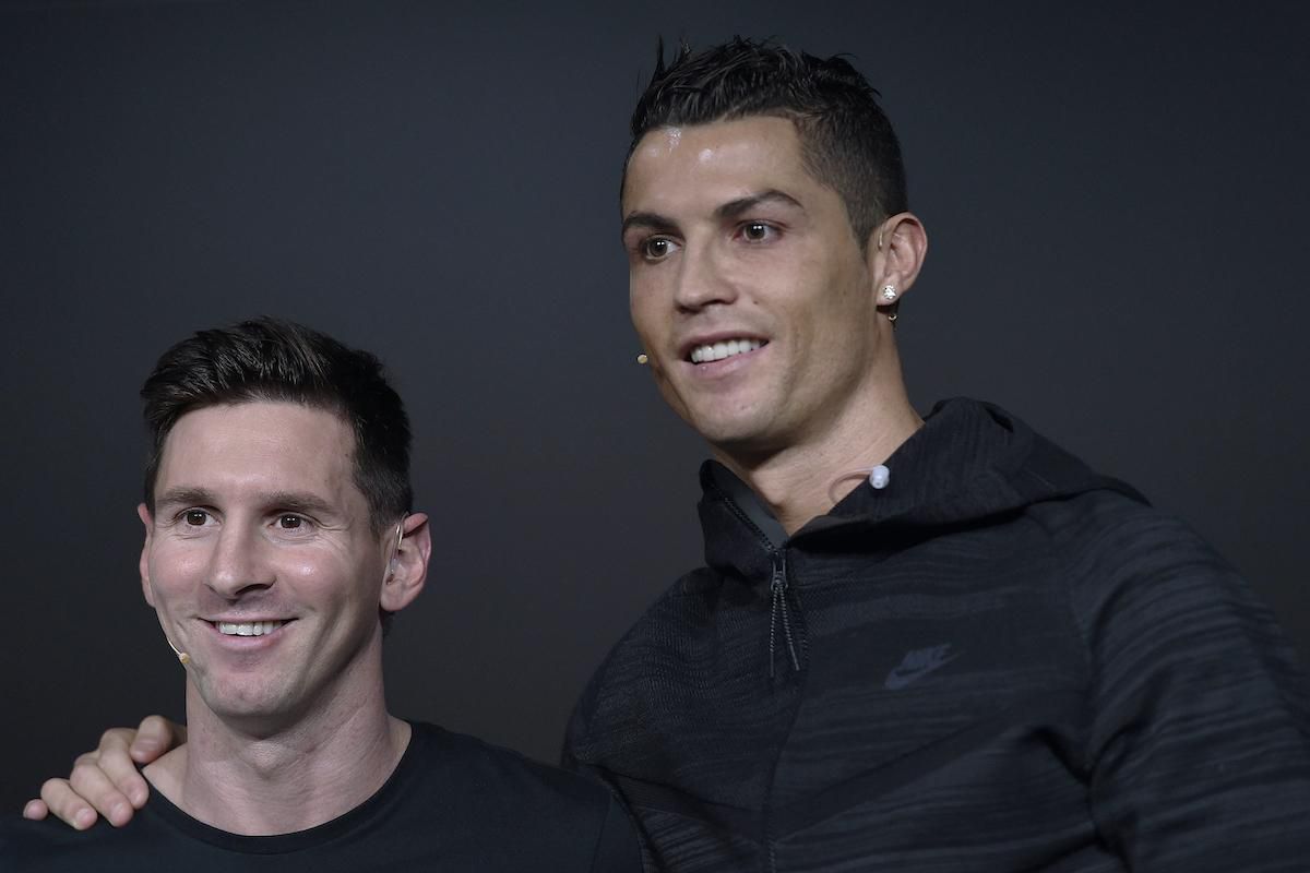 Argentínsky futbalista Lionel Messi (vľavo) a  portugalský futbalista Cristiano Ronaldo.