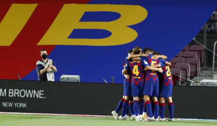 Futbalisti Barcelony živia nádej na titul, mestský rival Espanyol prosí fanúšikov o odpustenie