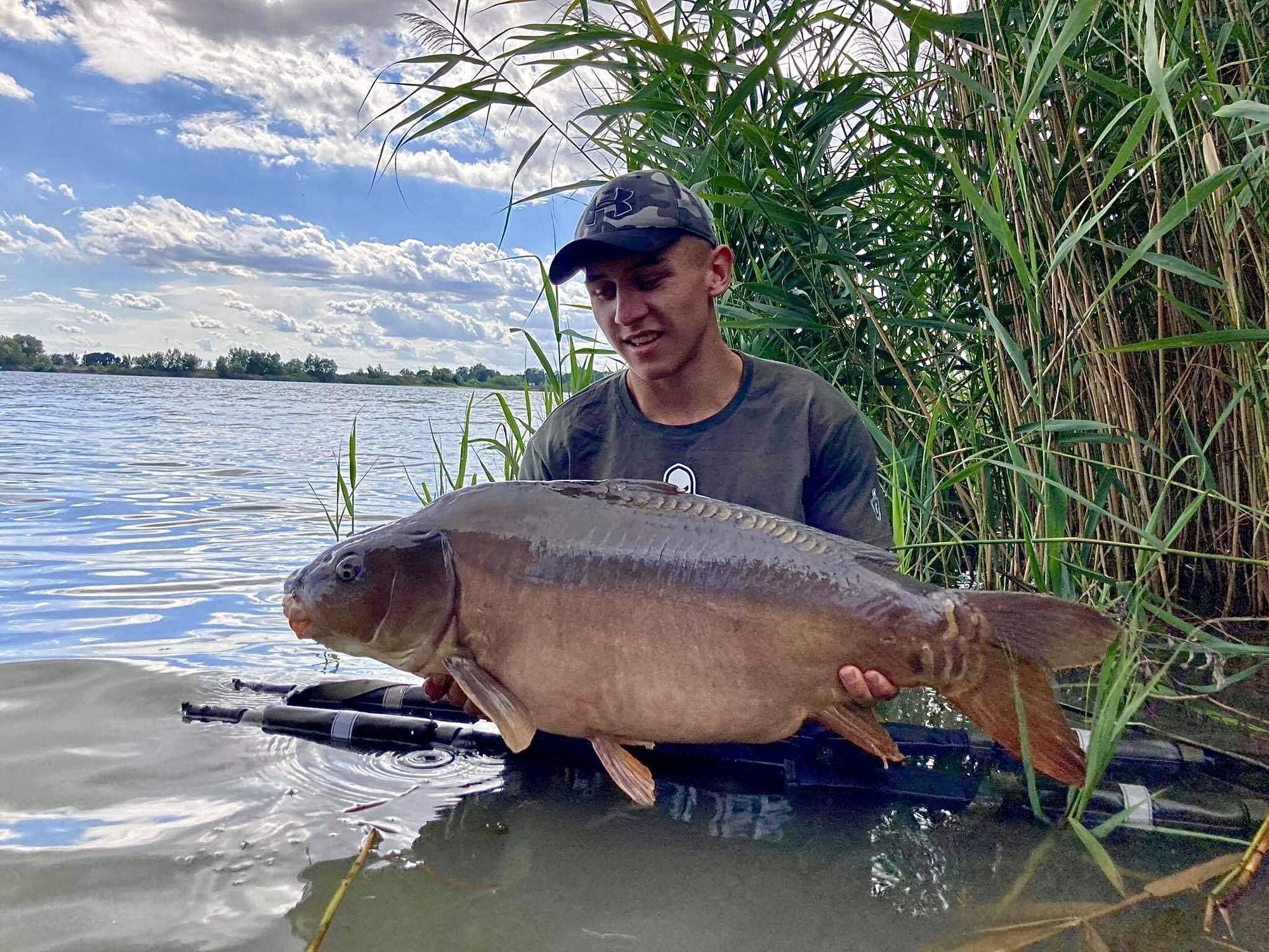 Fehérváry si šiel oddýchnuť hneď po prílete na ryby. Tohto kapra sa mu podarilo uloviť včera popoludní.