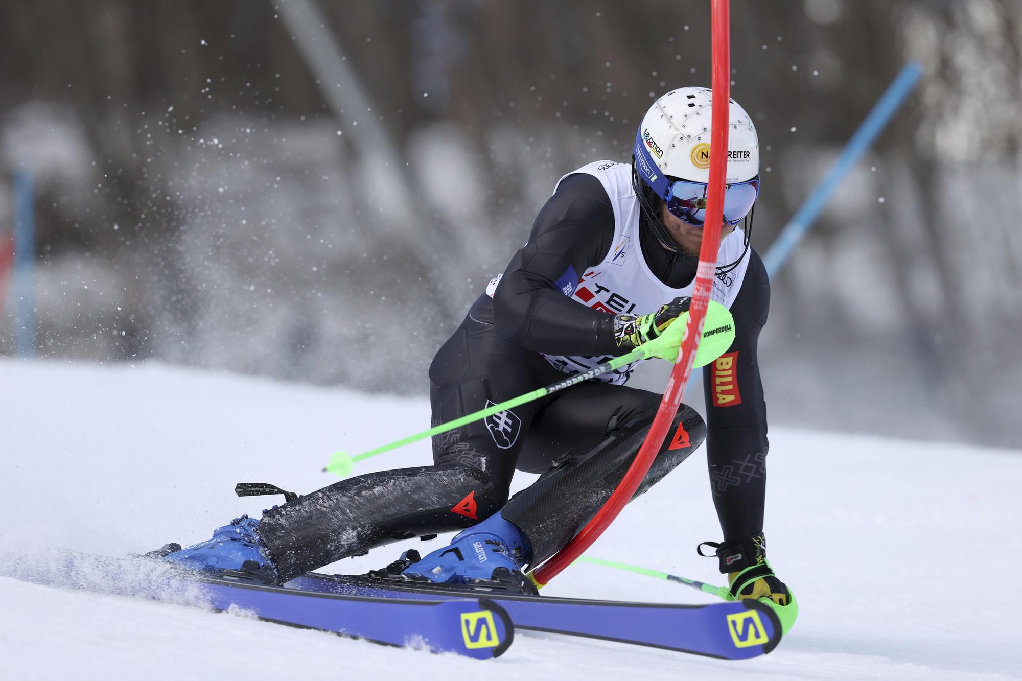 Zjazdový lyžiar Adam Žampa.